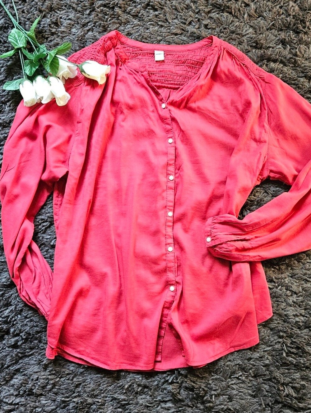 Old Navy large Lightweight Button-Down Smocked Blouse  vibrant red colorway know
